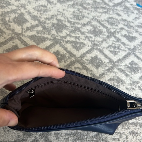 New Woven Mini shoulder/crossbody bag with make up pouch - Picture 4 of 5